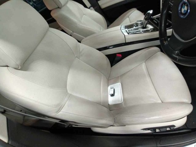 2015 BMW 7 SERIES 740i — photograph 9