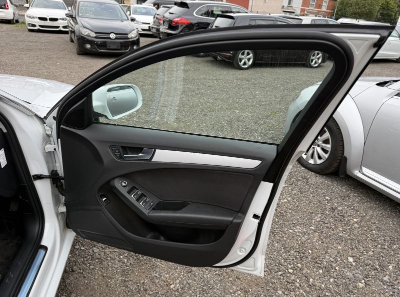 2015 AUDI A4 TFSI QUATTRO — photograph 4