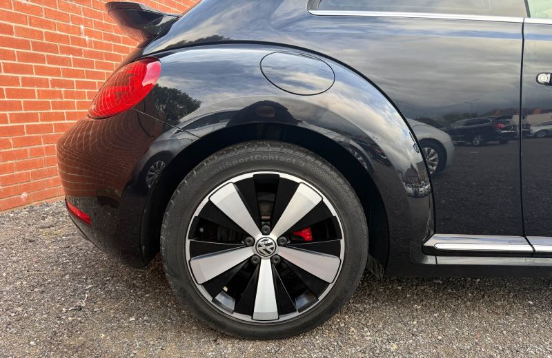 2013 VOLKSWAGEN THE BEETLE FENDER EDITION LEATHER TURBO — photograph 21