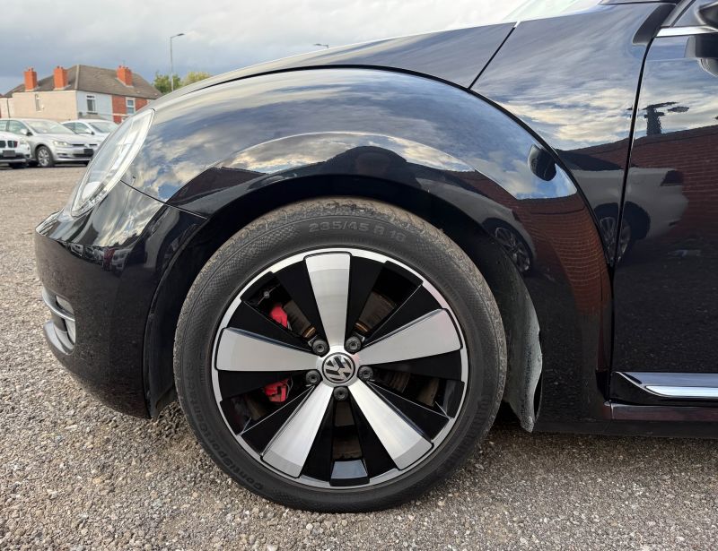 2013 VOLKSWAGEN THE BEETLE FENDER EDITION LEATHER TURBO — photograph 22
