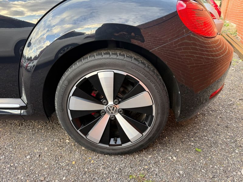 2013 VOLKSWAGEN THE BEETLE FENDER EDITION LEATHER TURBO — photograph 23