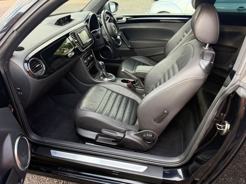 2013 VOLKSWAGEN THE BEETLE FENDER EDITION LEATHER TURBO — photograph 26