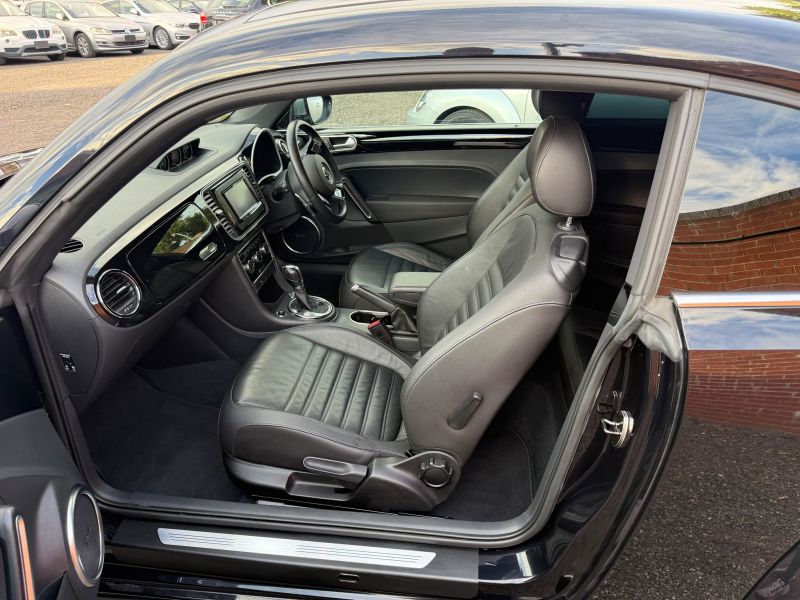 2013 VOLKSWAGEN THE BEETLE FENDER EDITION LEATHER TURBO — photograph 27