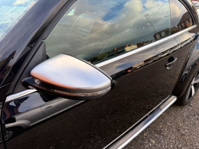 2013 VOLKSWAGEN THE BEETLE FENDER EDITION LEATHER TURBO — photograph 50