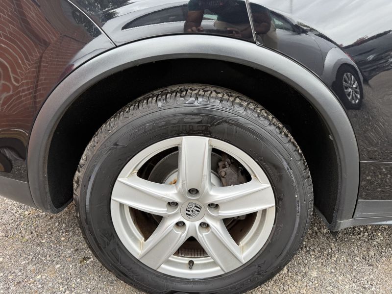 2013 PORSCHE CAYENNE BASE GRADE — photograph 12