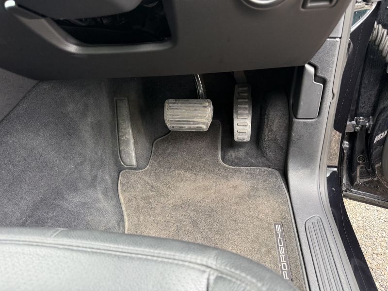 2013 PORSCHE CAYENNE BASE GRADE — photograph 15