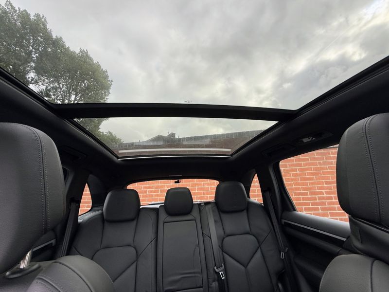 2013 PORSCHE CAYENNE BASE GRADE — photograph 20