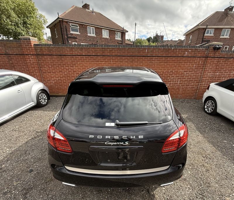 2013 PORSCHE CAYENNE BASE GRADE — photograph 37