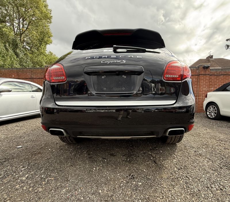 2013 PORSCHE CAYENNE BASE GRADE — photograph 40