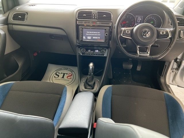 2015 VOLKSWAGEN POLO BLUE GT — photograph 2