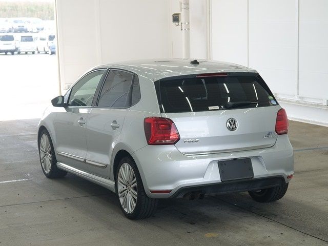 2015 VOLKSWAGEN POLO BLUE GT — photograph 5
