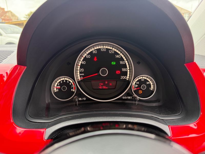 2012 VOLKSWAGEN UP HIGH — photograph 11