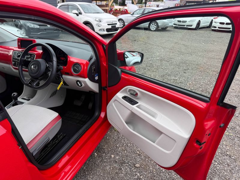 2012 VOLKSWAGEN UP HIGH — photograph 14