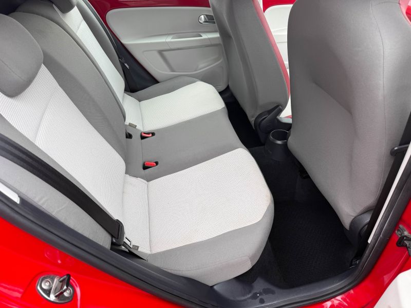2012 VOLKSWAGEN UP HIGH — photograph 17