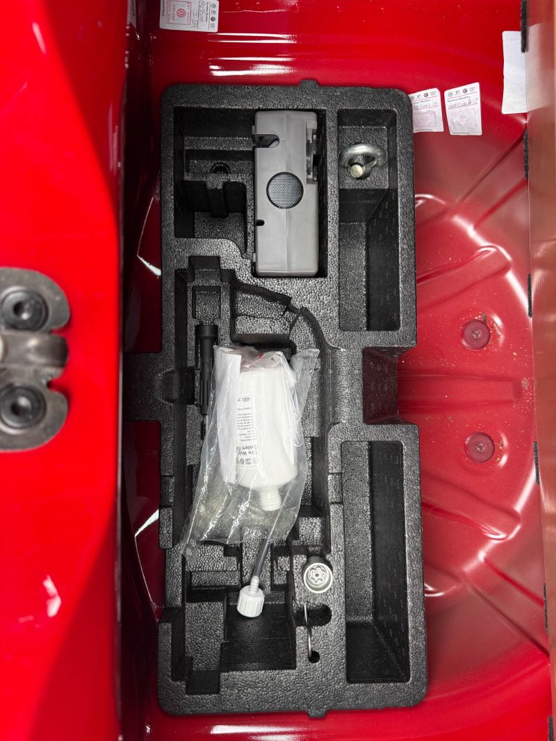2012 VOLKSWAGEN UP HIGH — photograph 34