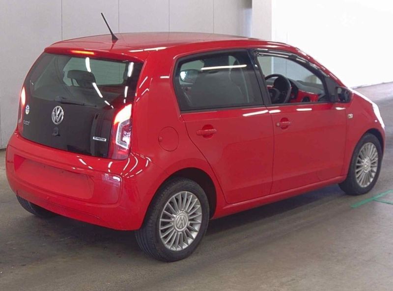 2015 VOLKSWAGEN UP HIGH UP — photograph 2