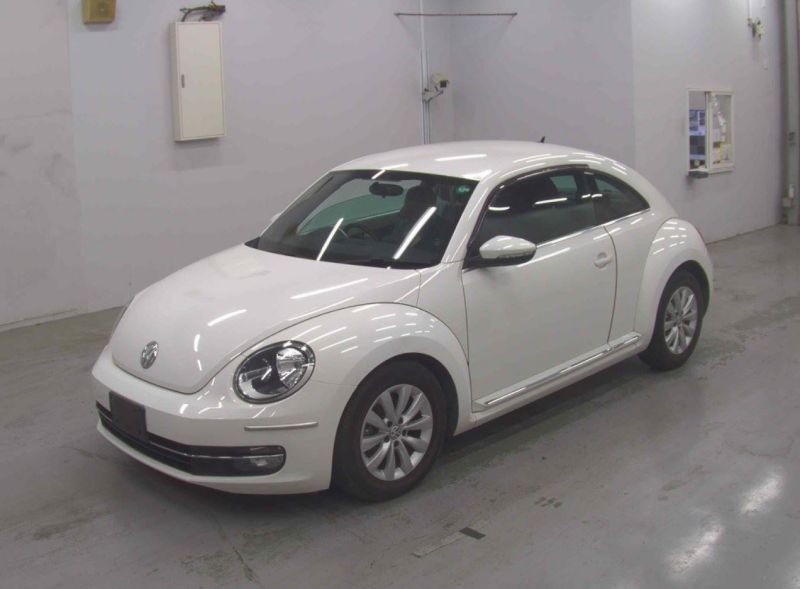 2013 VOLKSWAGEN THE BEETLE DESIGN — photograph 4