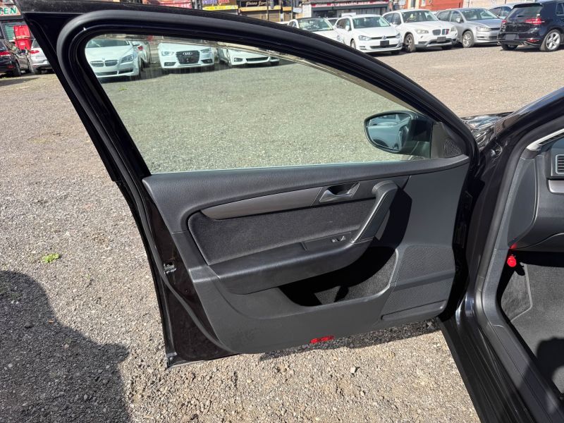 2014 VOLKSWAGEN PASSAT TSL BLUE MOTION — photograph 2