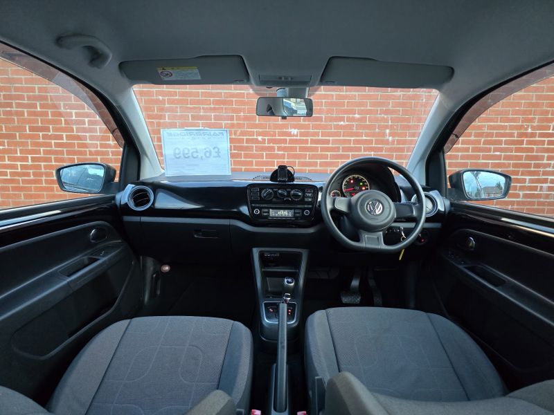 2013 VOLKSWAGEN UP MOVE UP — photograph 10