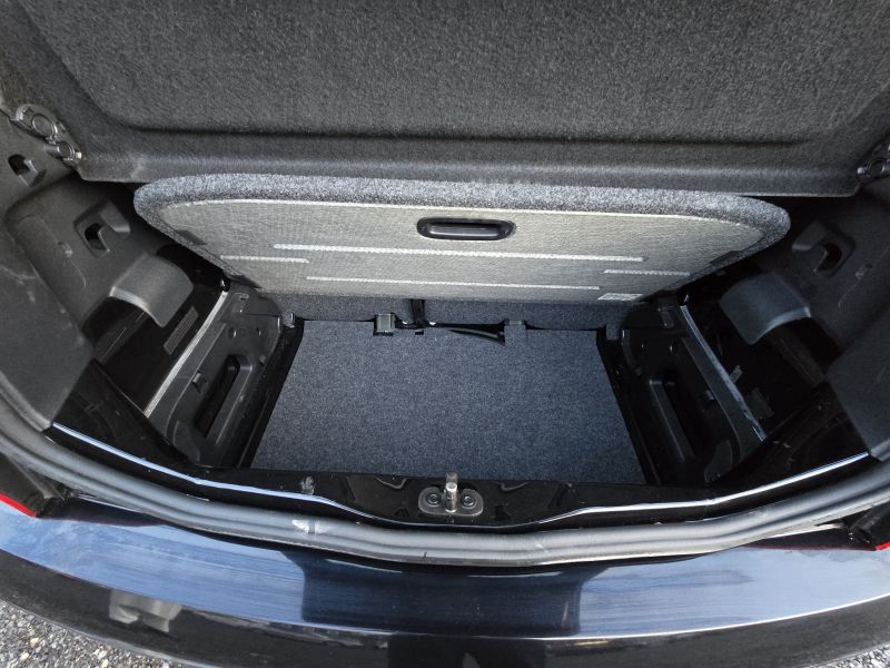 2013 VOLKSWAGEN UP MOVE UP — photograph 11