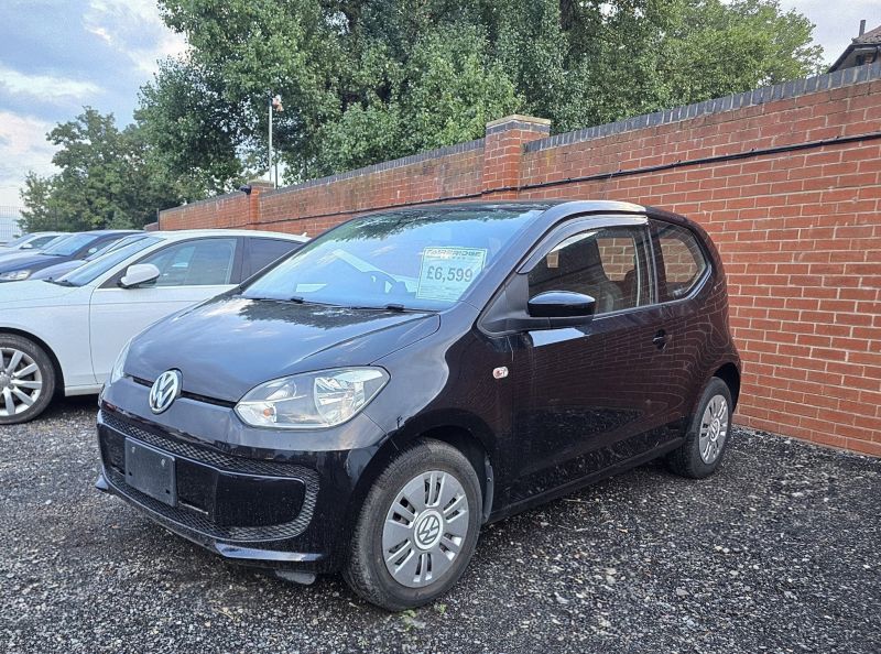 2013 VOLKSWAGEN UP MOVE UP — photograph 4