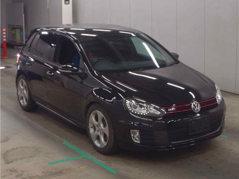 2011 VOLKSWAGEN GOLF GTI — photograph 5