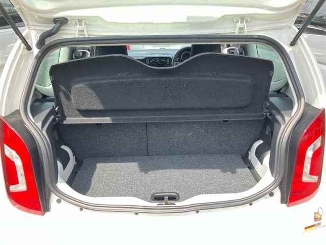 2015 VOLKSWAGEN UP MOVE UP — photograph 8