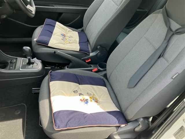 2015 VOLKSWAGEN UP MOVE UP — photograph 9