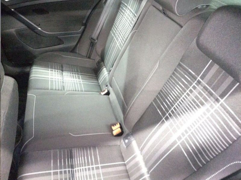 2015 VOLKSWAGEN GOLF LOUNGE — photograph 4