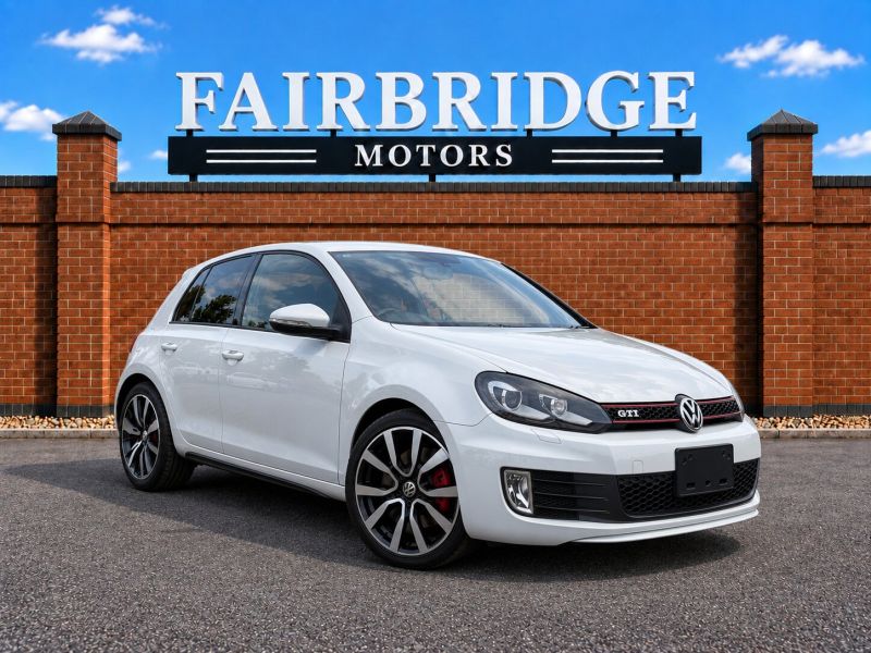 2011 VOLKSWAGEN GOLF GTI GTI — photograph 1