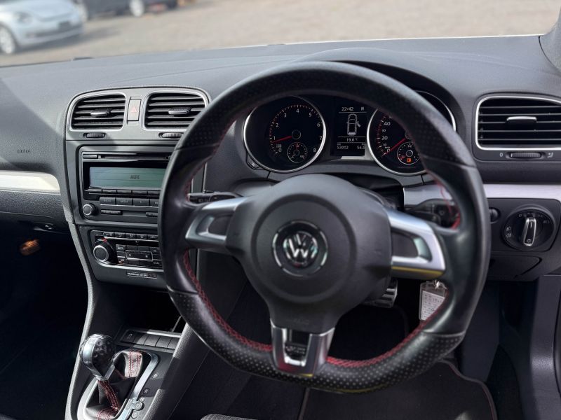 2011 VOLKSWAGEN GOLF GTI GTI — photograph 23