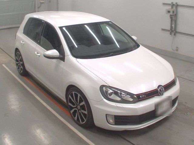 2011 VOLKSWAGEN GOLF GTI GTI — photograph 6