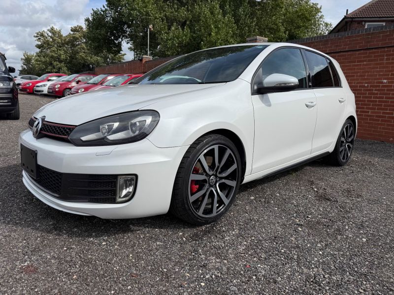 2011 VOLKSWAGEN GOLF GTI GTI — photograph 13