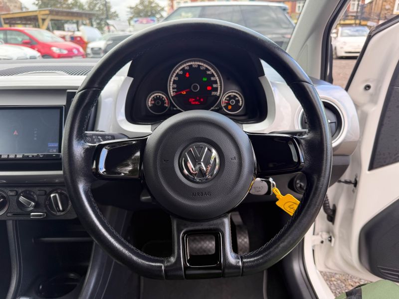 2016 VOLKSWAGEN UP HIGH UP — photograph 19