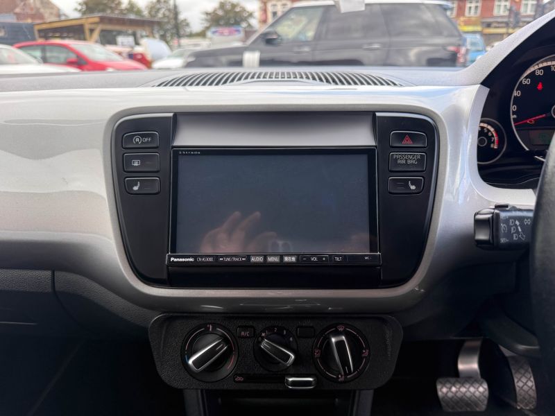 2016 VOLKSWAGEN UP HIGH UP — photograph 20