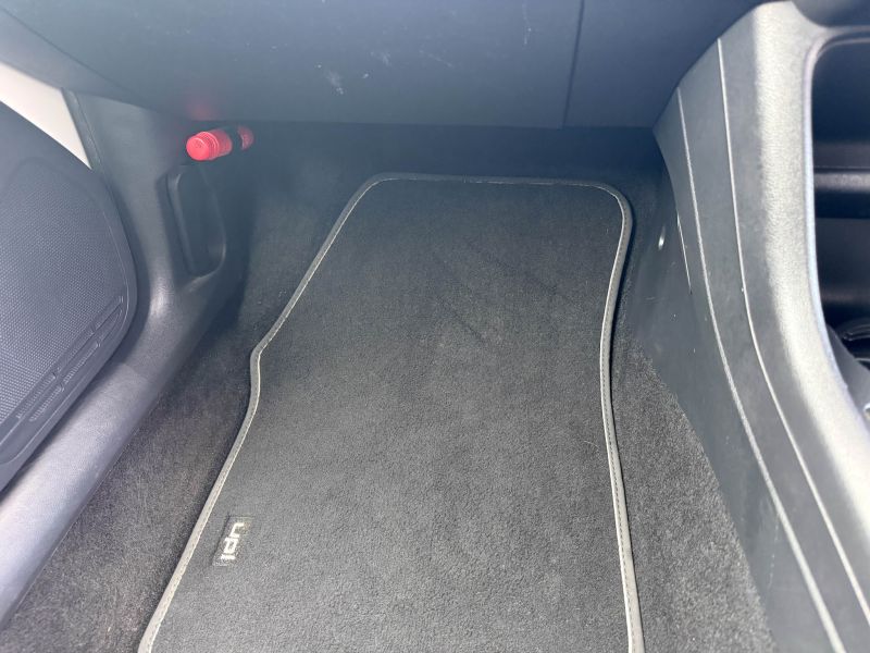 2016 VOLKSWAGEN UP HIGH UP — photograph 23