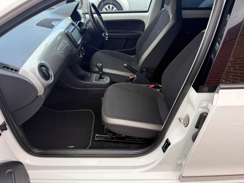 2016 VOLKSWAGEN UP HIGH UP — photograph 33