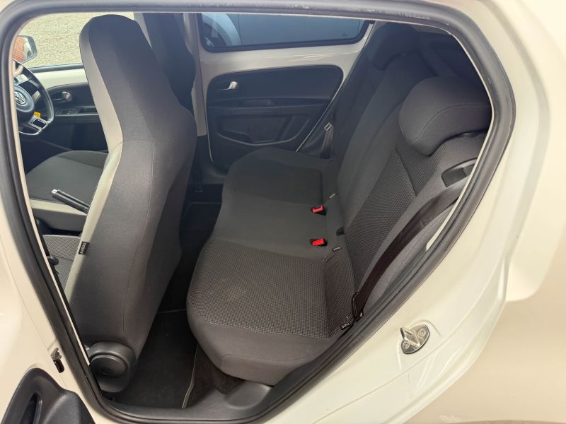 2016 VOLKSWAGEN UP HIGH UP — photograph 35