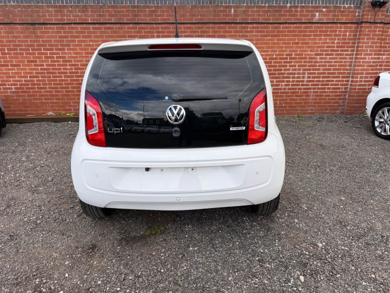 2016 VOLKSWAGEN UP HIGH UP — photograph 36
