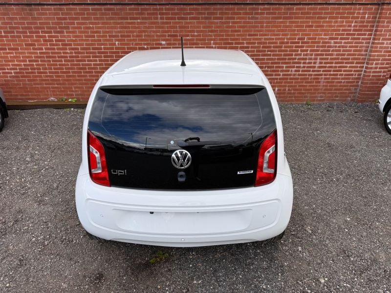 2016 VOLKSWAGEN UP HIGH UP — photograph 37