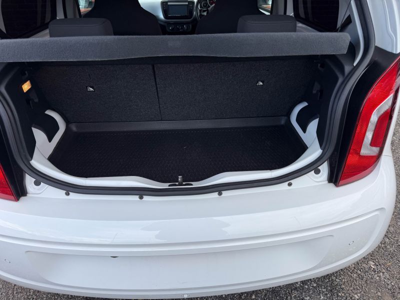 2016 VOLKSWAGEN UP HIGH UP — photograph 41