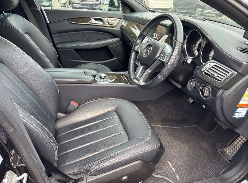 2013 MERCEDES CLS CLASS CLS350 AMG Sport Package — photograph 4