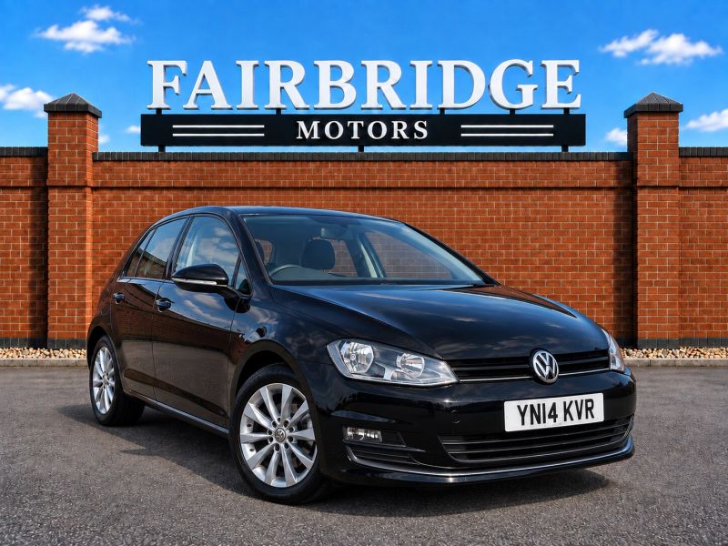2014 VOLKSWAGEN GOLF TSI TRENDLINE BMT — photograph 2
