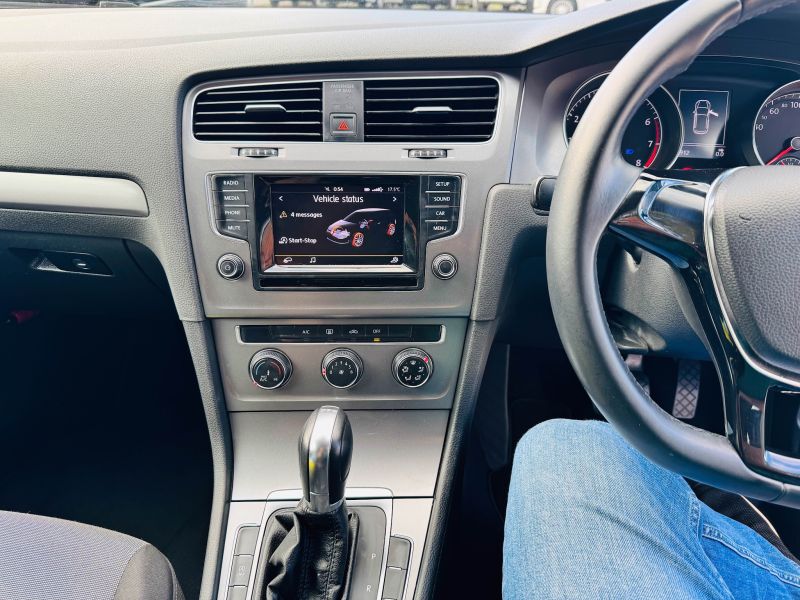 2014 VOLKSWAGEN GOLF TSI TRENDLINE BMT — photograph 6