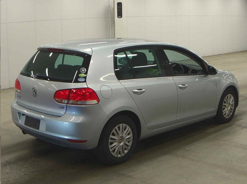 2011 VOLKSWAGEN GOLF TSI TREND LINE — photograph 4