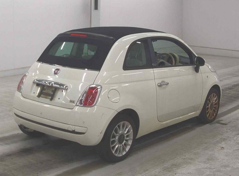 2014 FIAT 500C POP — photograph 2