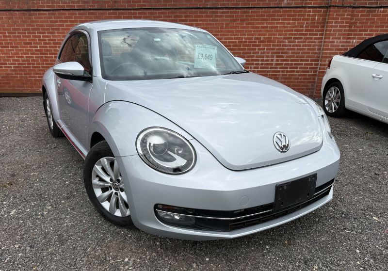 2015 VOLKSWAGEN THE BEETLE DESIGN — photograph 4