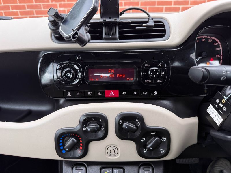 2013 FIAT PANDA EASY — photograph 19
