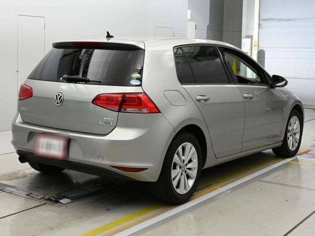 2015 VOLKSWAGEN GOLF TSI COMFORT LINE BLUE MOTION — photograph 1