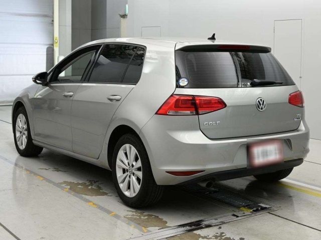 2015 VOLKSWAGEN GOLF TSI COMFORT LINE BLUE MOTION — photograph 8